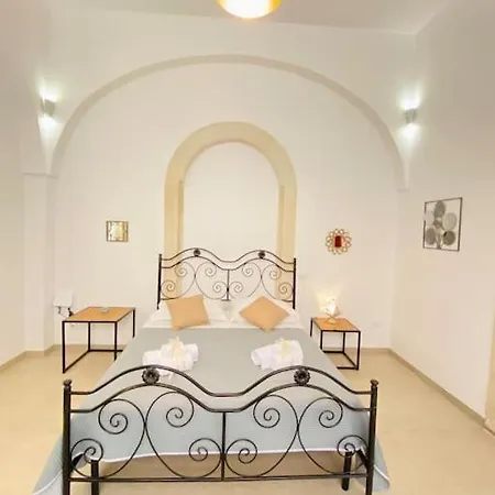 Dimora Al Convitto Palmieri Apartment *